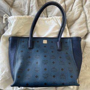 NWT AUTHENTIC MCM VISETOS NAVY HANDBAG